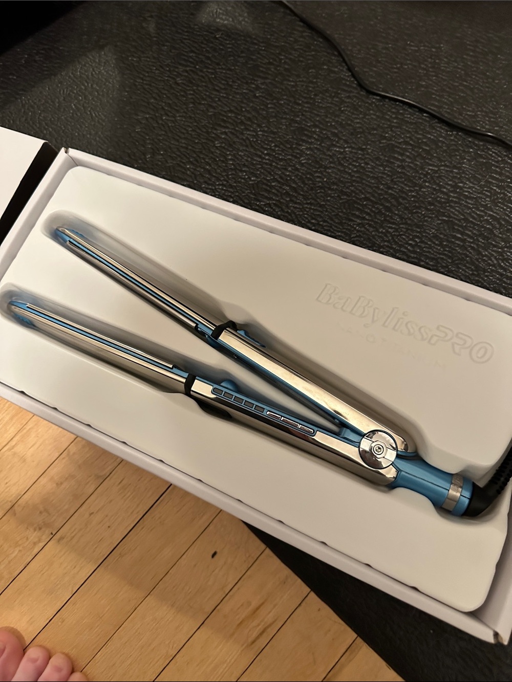 Babyliss Pro 1.25” Flat Iron NIB - Picture 2 of 2